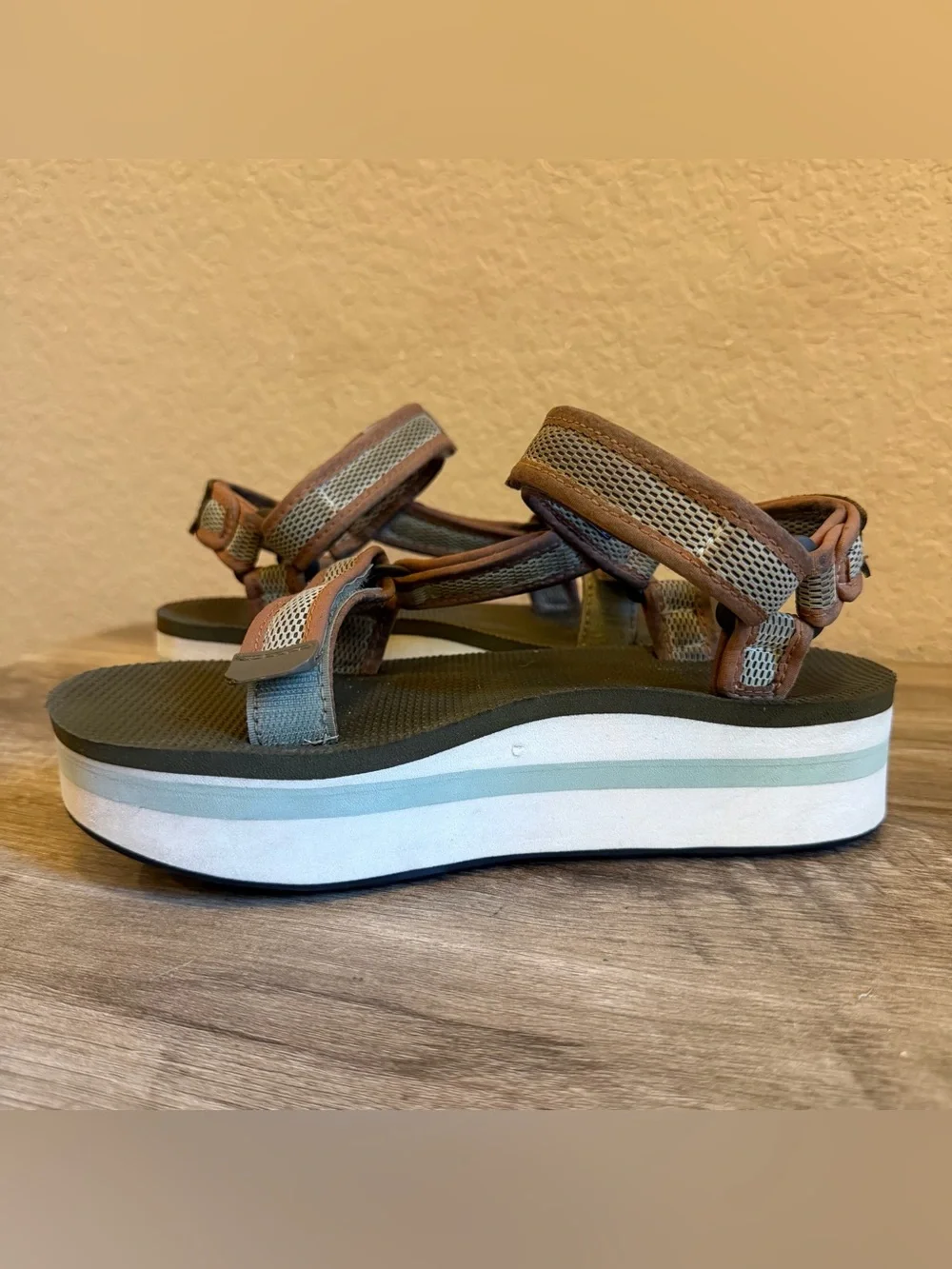 Teva Flatform Universal Sandals